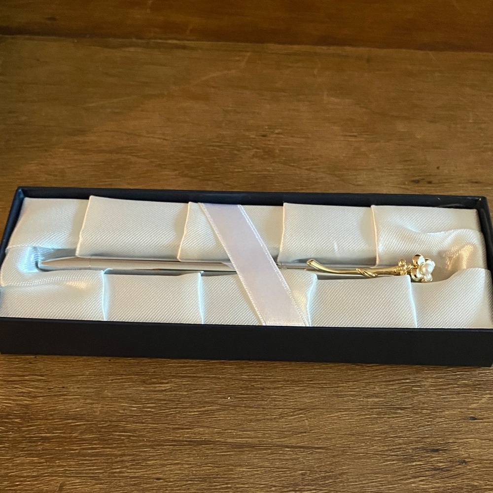 Mikimoto Silver and Gold Pen- new in box